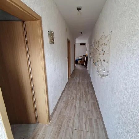 Iva Apartment Pag Town
