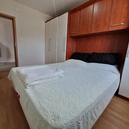 Apartment Iva *